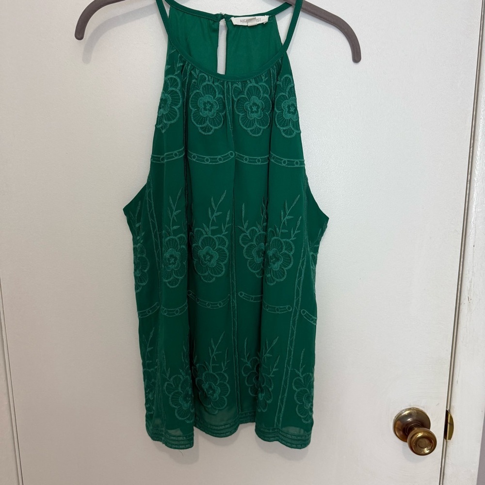 August Mist Green Halter Top women’s size XL pretty detail with button closure